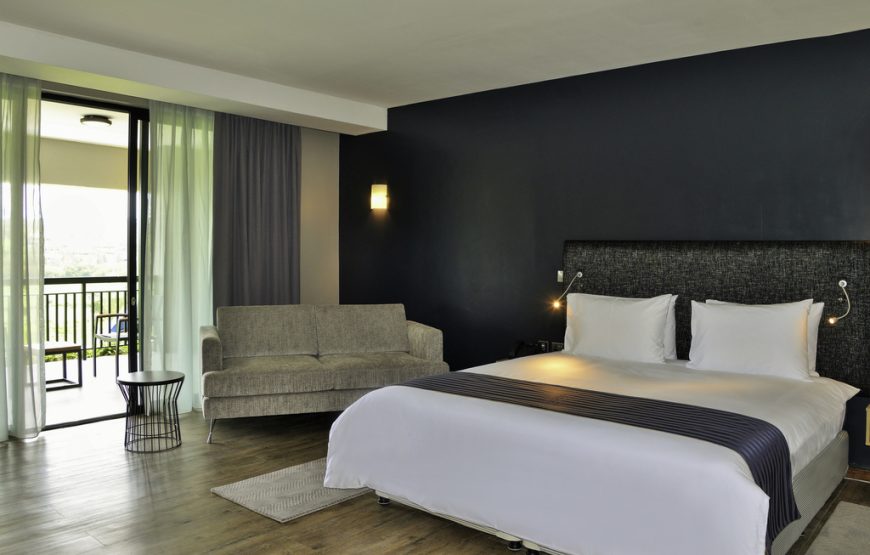 Mantis Epic Hotel & Suites